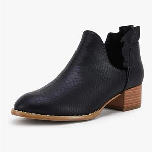 FISACE Women’s Ruffled Ankle Boots - Black